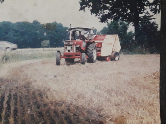 Krone Rundballenpresse KR 155 im Jahr 1985